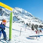 Austria Alpinhotel In Out An Der Edelweissbahn Obertauern