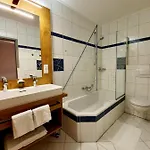 Otel Austria Alpinhotel In Out An Der Edelweissbahn Obertauern