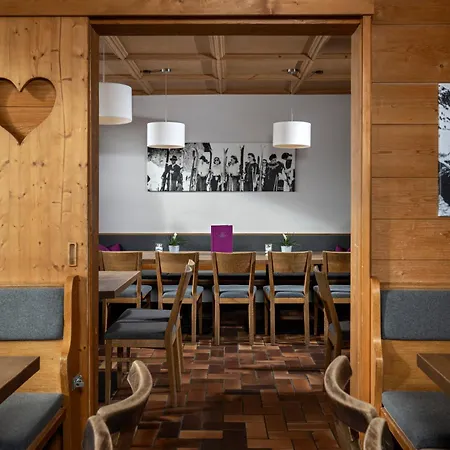Austria Alpinhotel In Out An Der Edelweissbahn Hotel Obertauern