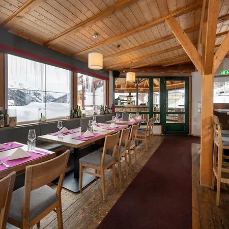 酒店 Austria Alpinhotel In Out An Der Edelweissbahn 上陶恩