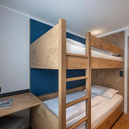 Hotel Austria Alpinhotel In Out An Der Edelweissbahn