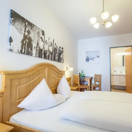 酒店 Austria Alpinhotel In Out An Der Edelweissbahn