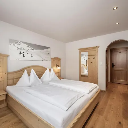 Austria Alpinhotel In Out An Der Edelweissbahn 3* オーバータウエルン