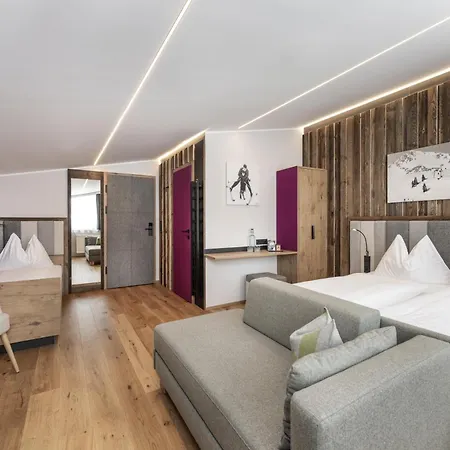 Austria Alpinhotel In Out An Der Edelweissbahn