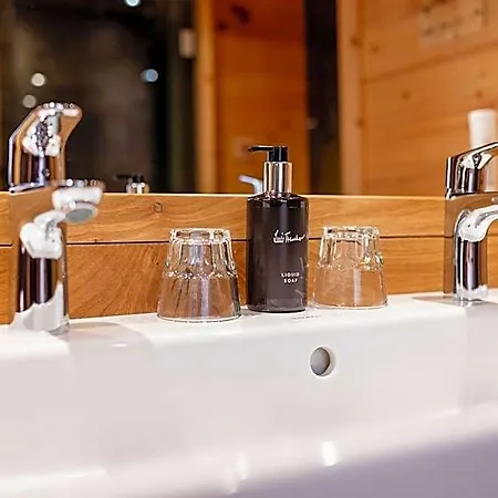 Готель Austria Alpinhotel In Out An Der Edelweissbahn Обертауерн