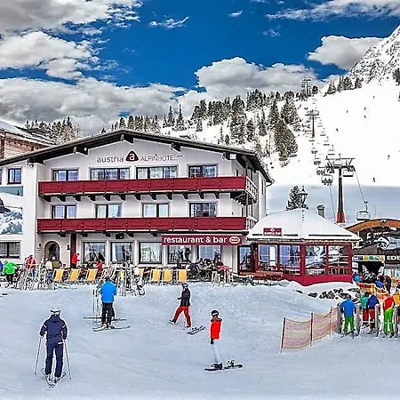 ホテル Austria Alpinhotel In Out An Der Edelweissbahn 3*