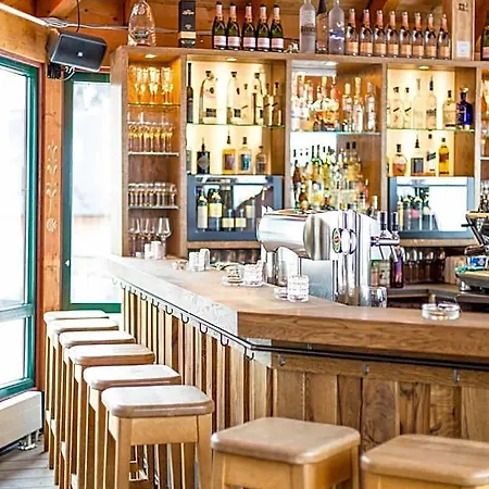 Austria Alpinhotel In Out An Der Edelweissbahn オーバータウエルン
