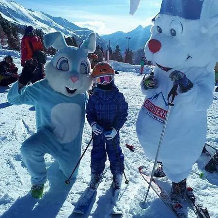 Hotel Austria Alpinhotel In Out An Der Edelweissbahn